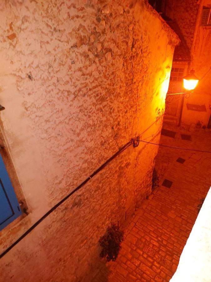 Nona Marija Lägenhet Rovinj Exteriör bild